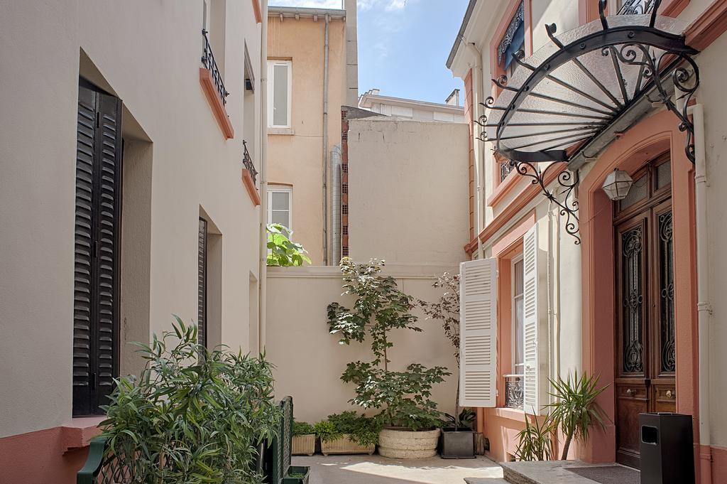 Hotel Des Facultes Лион Екстериор снимка